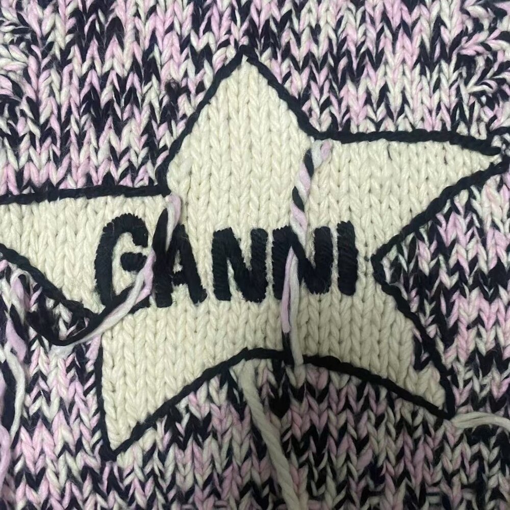Ganni round neck short sleeveless knitted vest Size SMALL - Picture 4 of 6